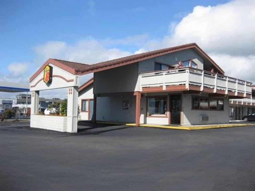 Super 8 By Wyndham Fort Bragg Exterior photo